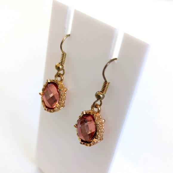 Gold Tone Regal Glam Faceted Rhinestone Dangle Drop Hook Event Earrings - Picture 2 of 4